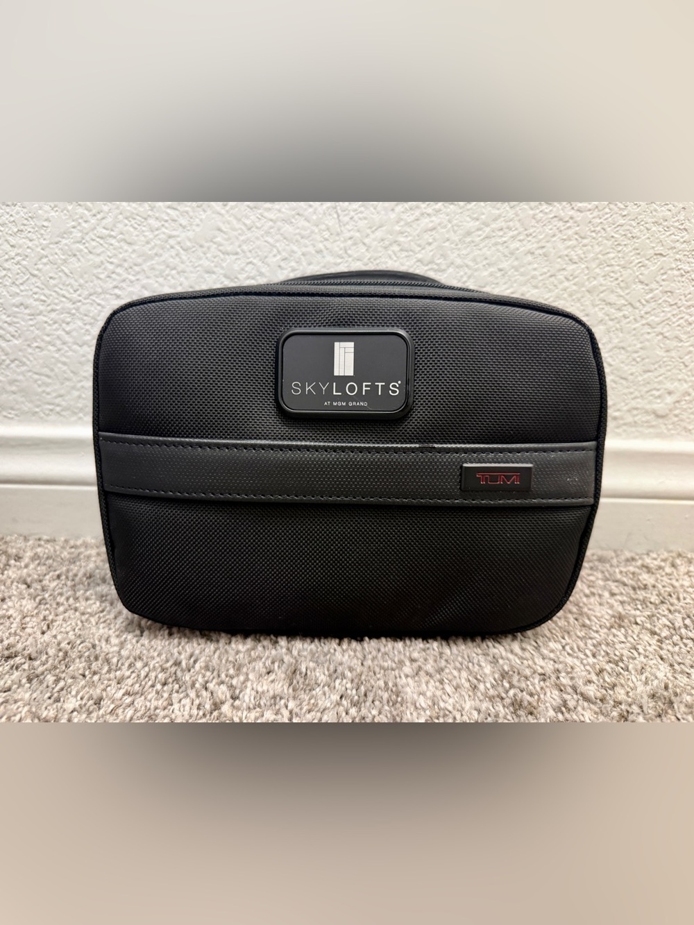 TUMI Alpha Split Travel Kit Toiletry & Cosmetic Bag
